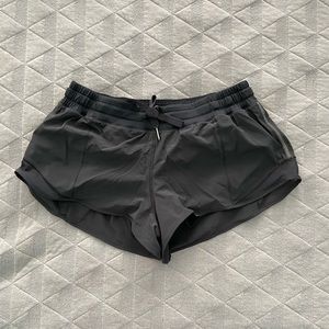 lululemon hotty hot athletic shorts